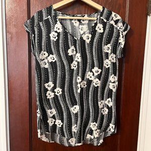 Express Gramercy Blouse in Black and White